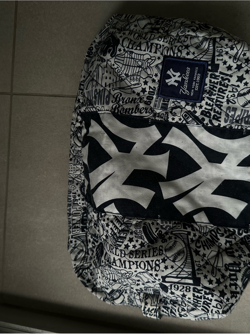New York & Company Black and White Graphic Toiletry Bag
